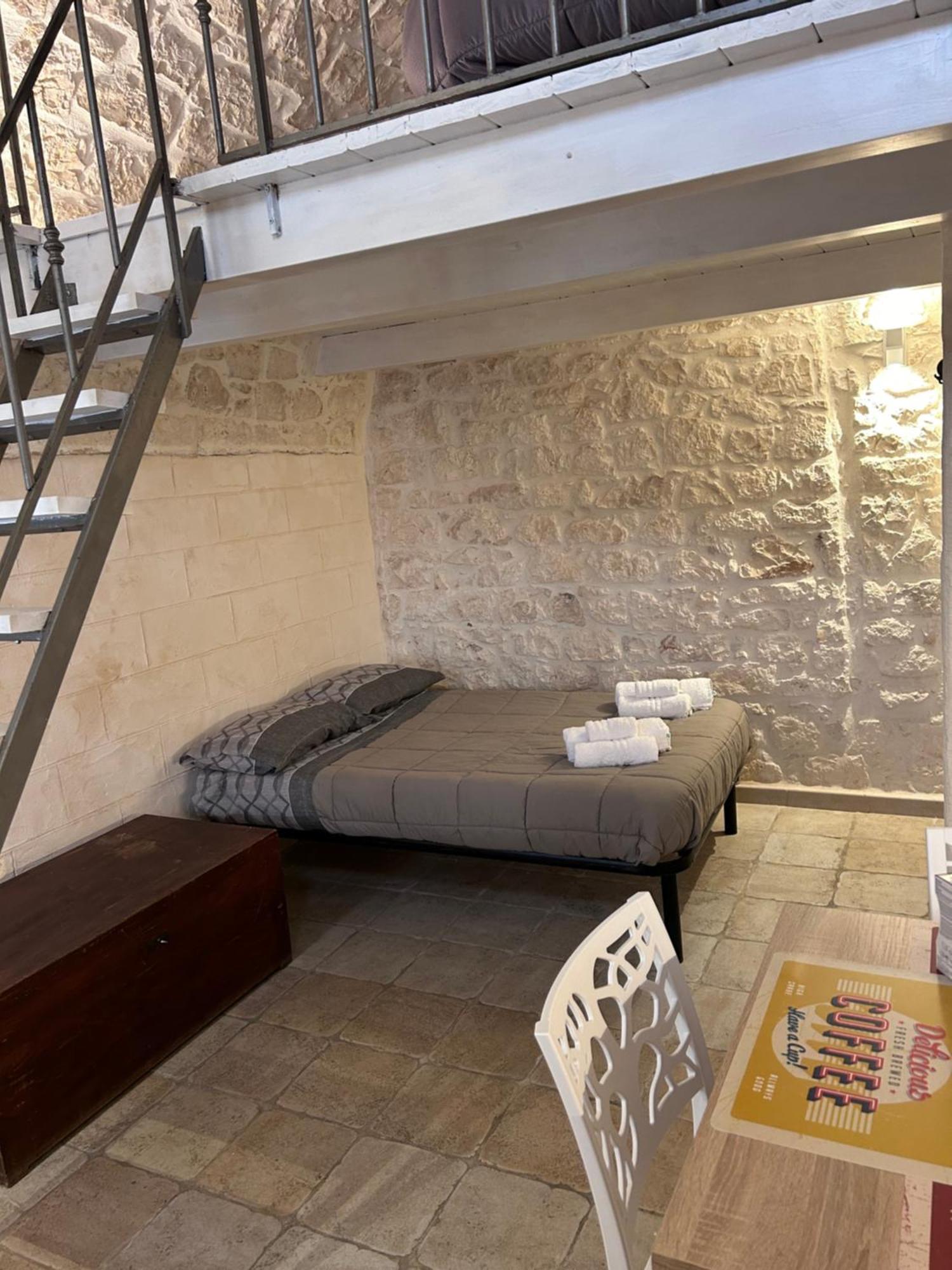 La 13 Guest House Остуни Екстериор снимка