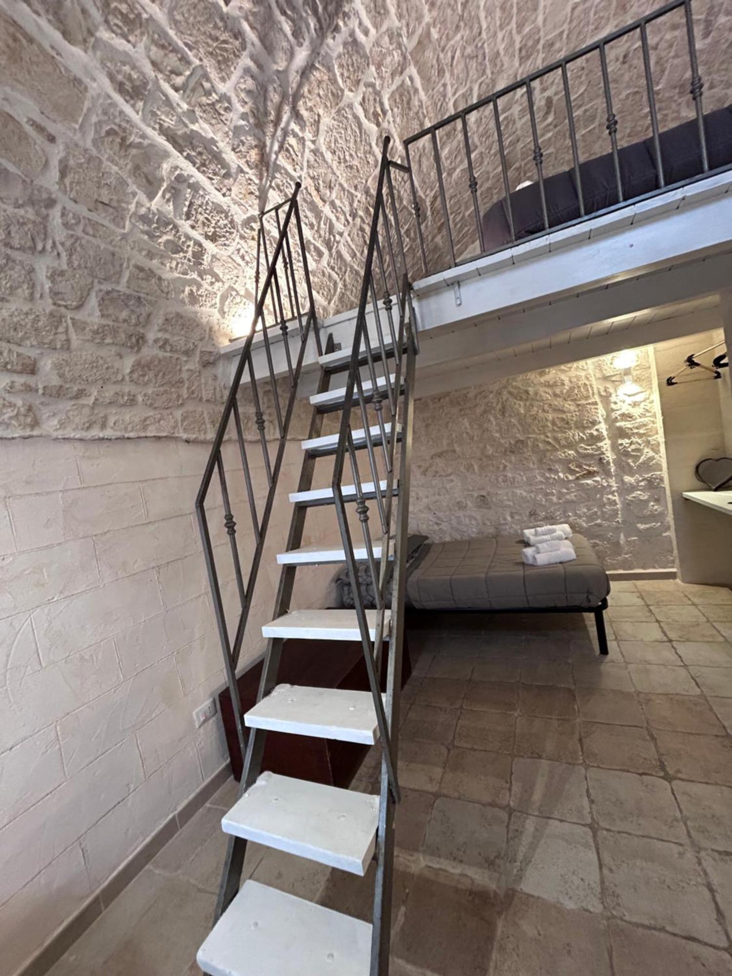 La 13 Guest House Остуни Екстериор снимка